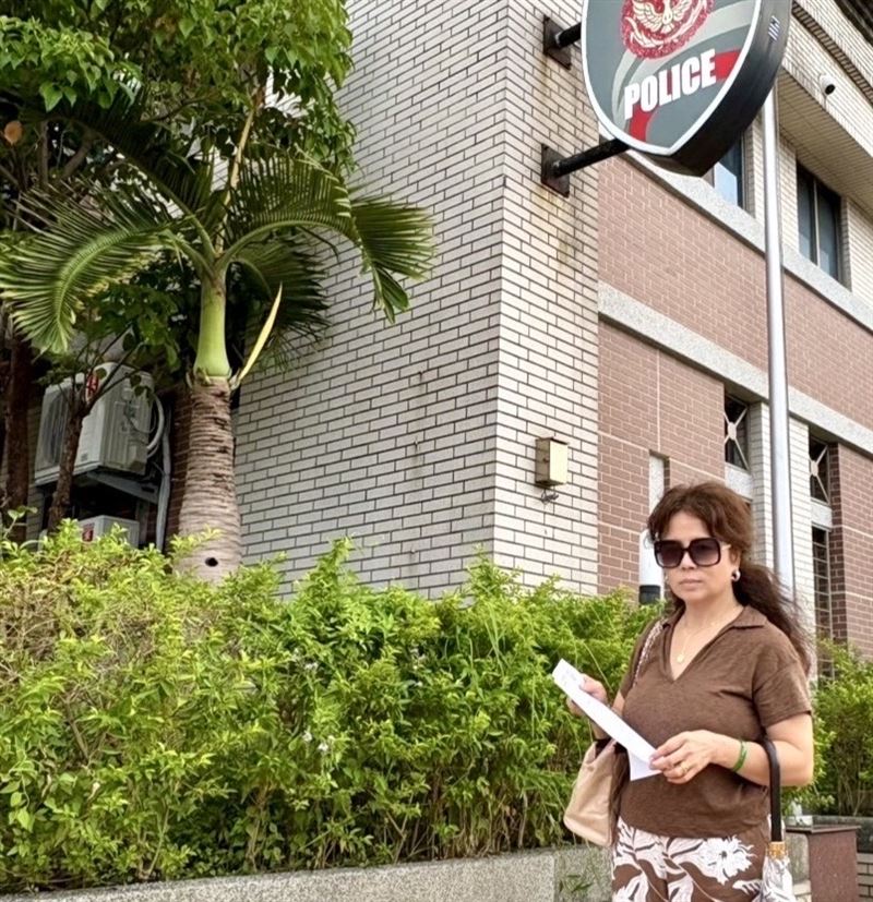 曹雨婷赴警局提告。(圖/演藝工會提供)
