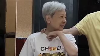 李慧慧消失多年罕見露面！75歲頭髮全白