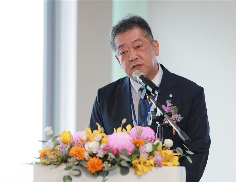 東方白石社長照井滿表示,團隊傳承八田與一跨國開路精神,為新時代建設築起通往未來的嶄新橋樑。(圖/冠德集團提供)
