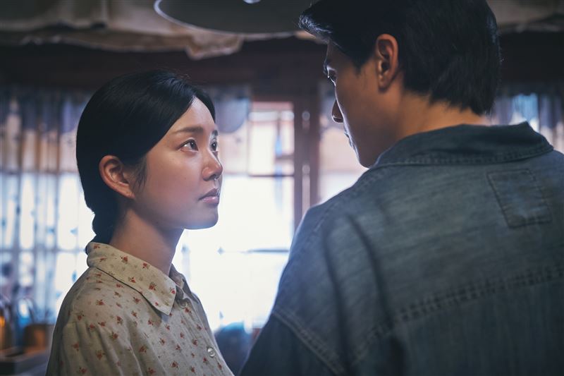 韓國女神李侑菲(左)首次參演台劇與林哲熹(右)有許多浪漫對手戲。(圖/公視台語台提供)