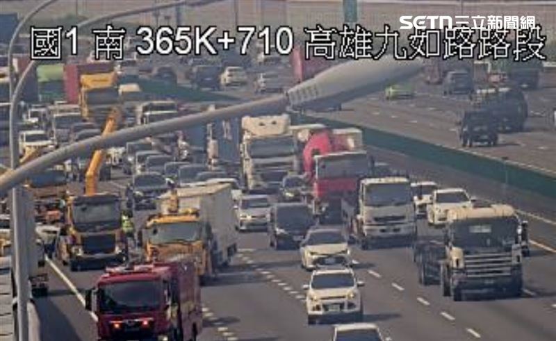 國道,車禍,九如路段,追撞(圖/翻攝畫面)