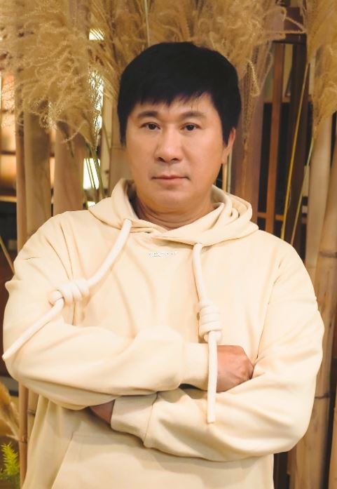 胡瓜曾擔任過陳盈潔的伴舞,兩人交情深厚。(圖/翻攝自胡瓜臉書)