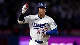 貝茲開轟大谷超前2分砲　道奇3轟逆轉皇家