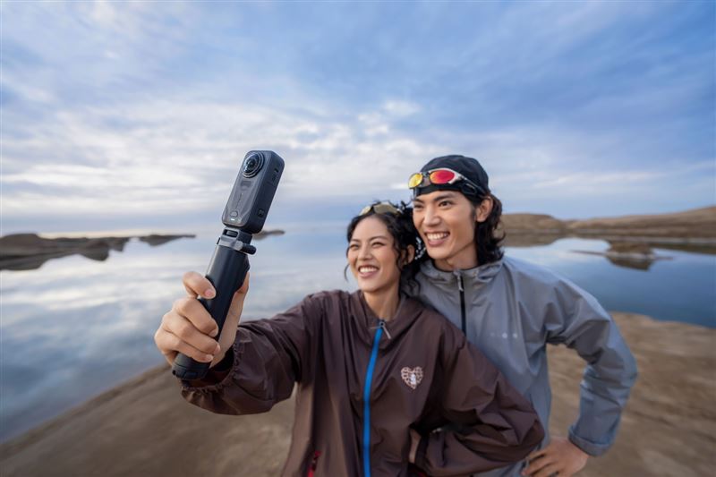 Insta360 X6一機三用整合全景相機、主體追蹤穩定器相機及單鏡頭運動相機，輕觸即可自由切換三種拍攝模式。（圖／品牌業者提供）