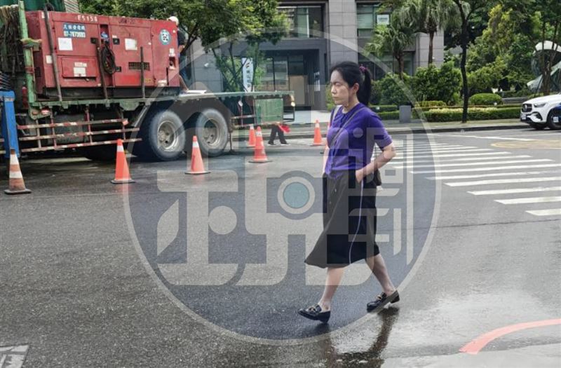 陳幸妤今日正常現身牙科診所上班