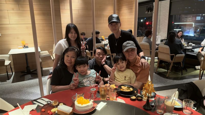 初代水果家族唯一單身　李岳公開感情現況