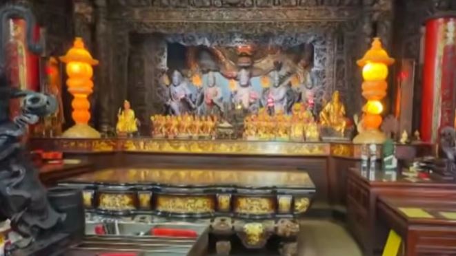 嘉義番路知名濟公廟龍隱寺,日前因台中玄靈宮前往進香,發生糾紛。(圖/翻攝畫面)