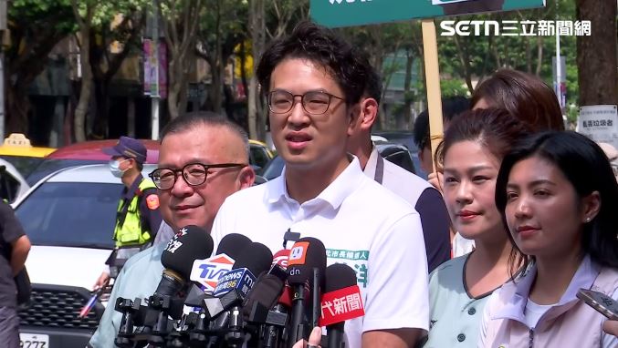 聯訪被亂入罵畜X　阿姨飆「3字」護沈伯洋