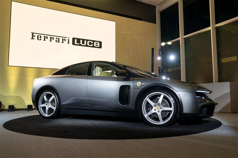 Luce採用四具電動馬達、四輪驅動配置,最大輸出馬力1,050 cv。(圖/Ferrari提供)