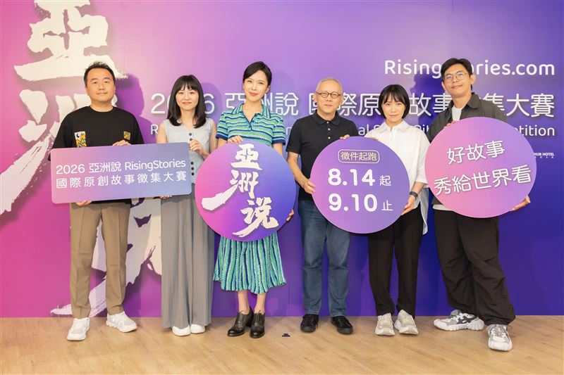 《亞洲說 Rising Stories》評審團監製陳亮材(左起)、編劇楊宛儒、金鐘影后天心、召集人楊志光、導演姜瑞智、編劇蔡顗禾出席媒體茶敘。(圖/七十六號原子提供)