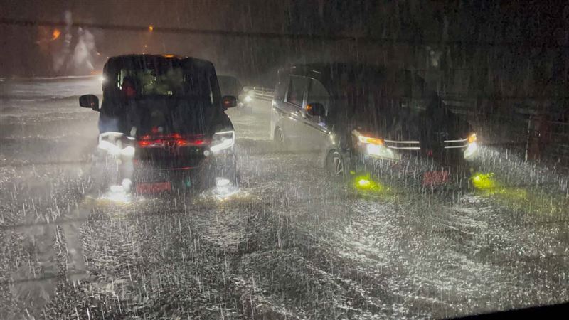 日本千葉破紀錄豪雨釀災！交通全面癱瘓