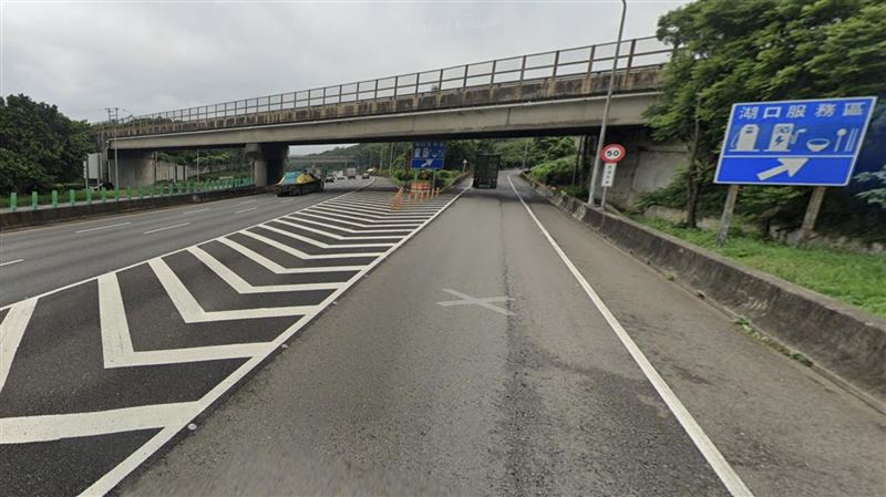 雨夜車禍下車理論…大貨車超速撞死2人