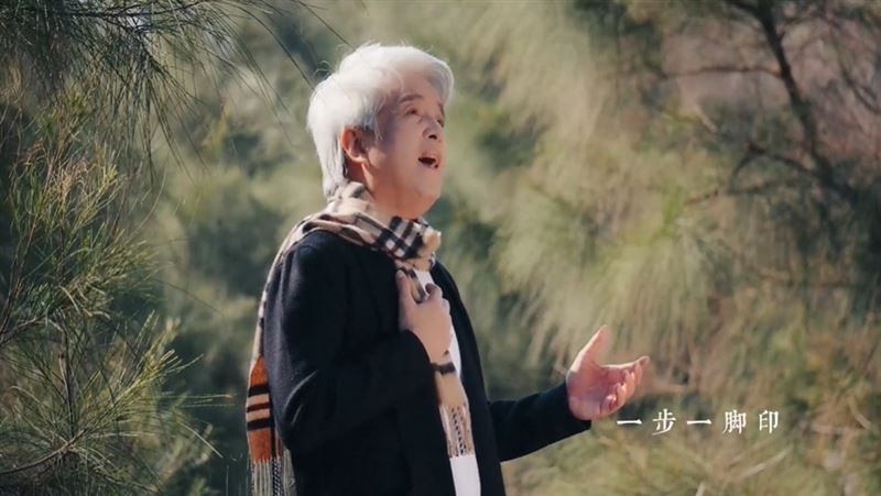 圓夢開唱會前陳盈潔走了！王建傑出道44年首開演唱會《傑然不同》，將唱《風飛沙》謝恩人一代歌后陳盈潔。（圖／翻攝自《王建傑》YT）