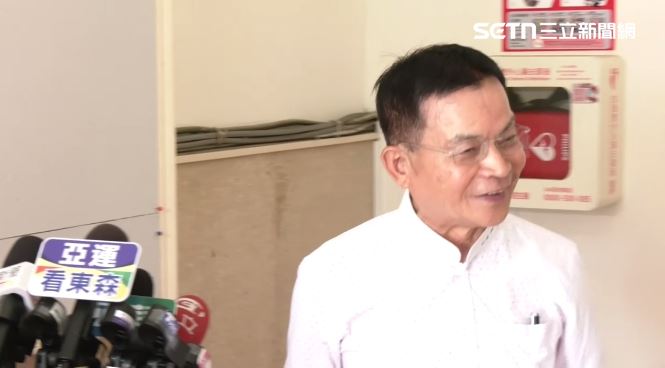 賴士葆今天再被問到韓國瑜跟傅崐萁相關議題時,急忙閃人,還要記者去問別人(圖/翻攝畫面)