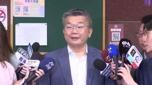 蔡其昌、民進黨團出手認購庇護工場中秋禮盒。(圖/翻攝畫面)