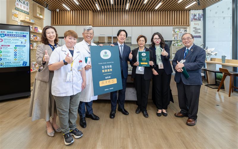 總統賴清德出席「衛生福利部健保復健病房計畫啟航記者會」(圖/總統府提供)