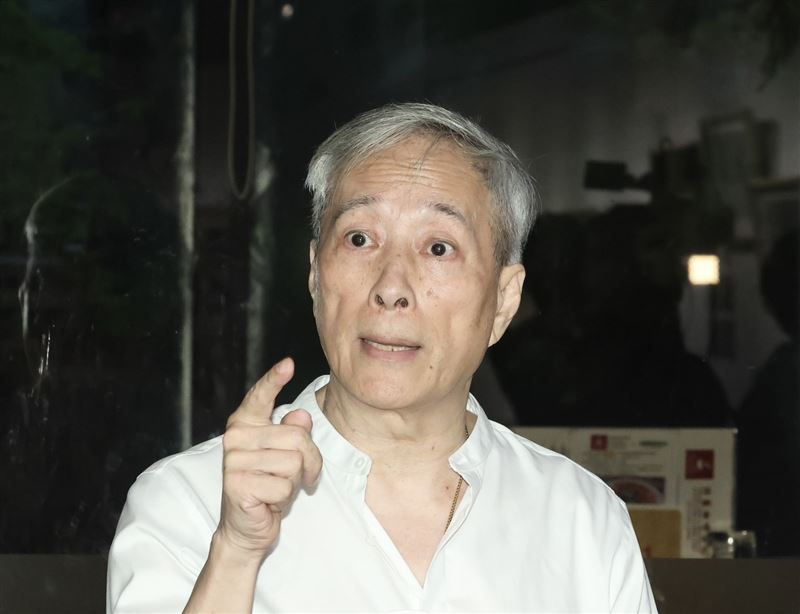 姜厚任今天開記者會澄清女友爭議,點名網友王伯安惡意造謠。(圖/記者田俊彥攝影)