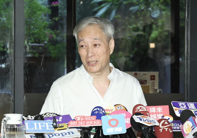 姜厚任今天開記者會澄清女友爭議,並直接點名網友王伯安惡意造謠。(圖/記者田俊彥攝影)