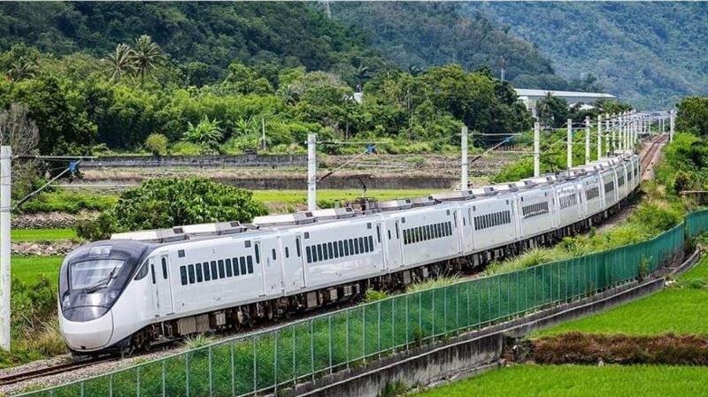 新自強號旅客廁所抽菸　害全車斷電