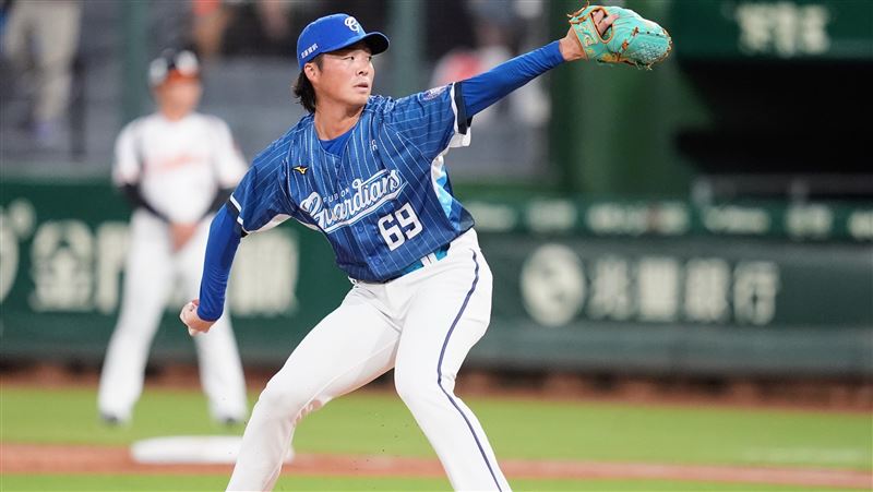 富邦悍將鈴木駿輔。(圖/富邦悍將提供)