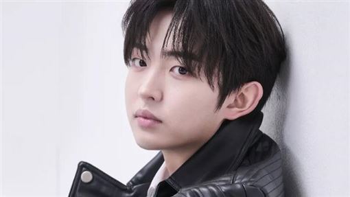 19歲失癌母！出道2個月逆襲成最年輕歌王