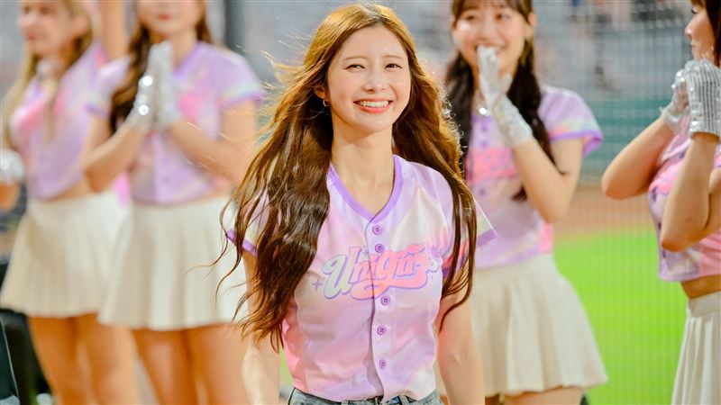 獅隊女孩主題日發表新曲　松川星甜美開球