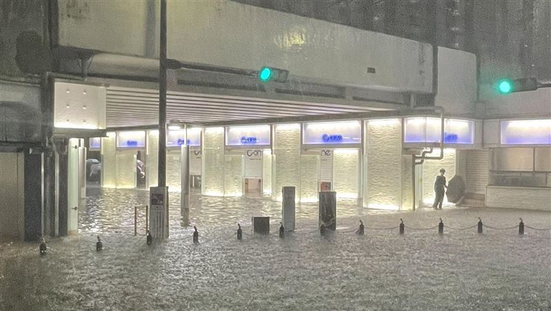 千葉豪雨釀逾1200輛泡水車　癱瘓交通難清