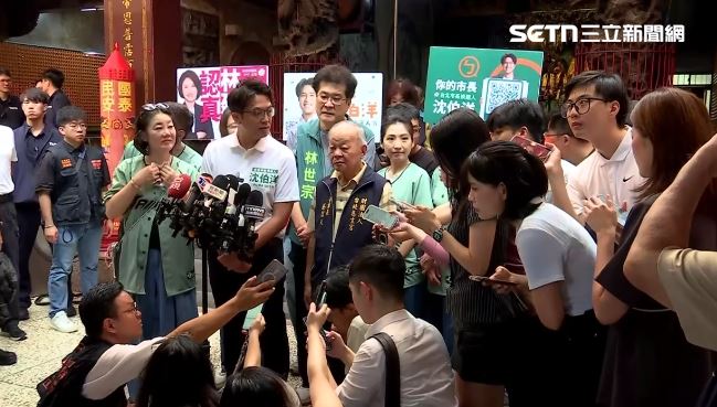 沈伯洋前往北投唭哩岸慈生宮參拜並受訪,對於民調與蔣萬安拉近回應表示「不斷地貼近民眾了解台北市民的需求,自然而然大家就能認識我們,這也是差距能縮小的關鍵,當然我們的目標當然是要勝選。」(圖/翻攝畫面)