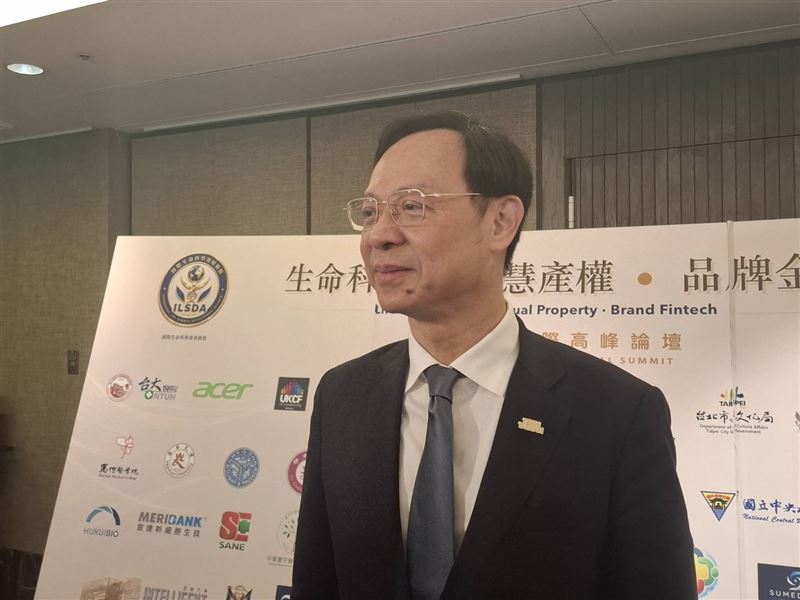 針對嘉南療養院緊急送醫延誤爭議，衛福部長石崇良今（15）日表示，醫福會週一將赴台南實地了解，並拜會當地衛生局、消防局檢討後送流程（圖／記者周佩怡攝影）