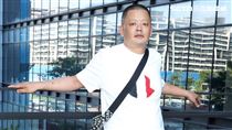 肥大叔告別式！超多大咖藝人親手簽名追悼