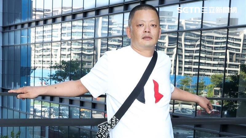 肥大叔告別式！超多大咖藝人親手簽名追悼