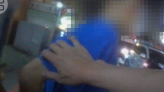 吸毒男嗨茫超商鬧事！遭制止暴走掏刀捅人