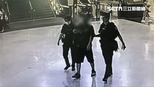 醉男搭台鐵自言自語　列車長制止反遭辱罵