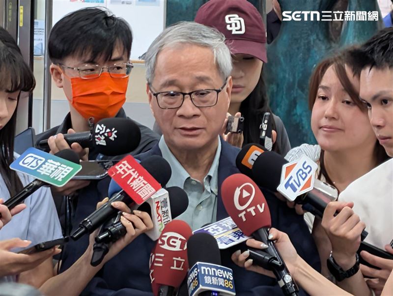 文化部長李遠出席民進黨「台灣好生活」2026縣市政策說明會台北場前受訪(圖/記者劉秀敏攝影)