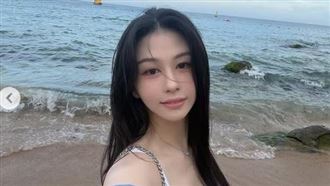 沈月25歲生日曬辣照　邱淑貞神基因藏不住