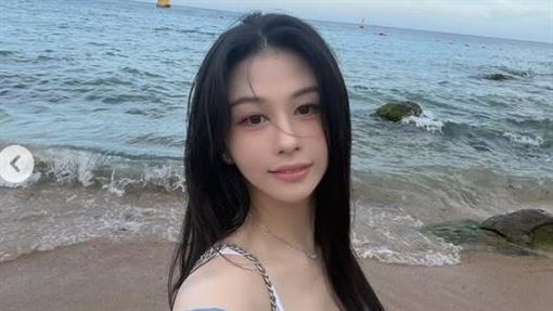 沈月25歲生日曬辣照　邱淑貞神基因藏不住