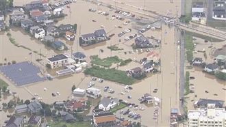 千葉豪雨近500棟住宅淹水　逾千車棄路上