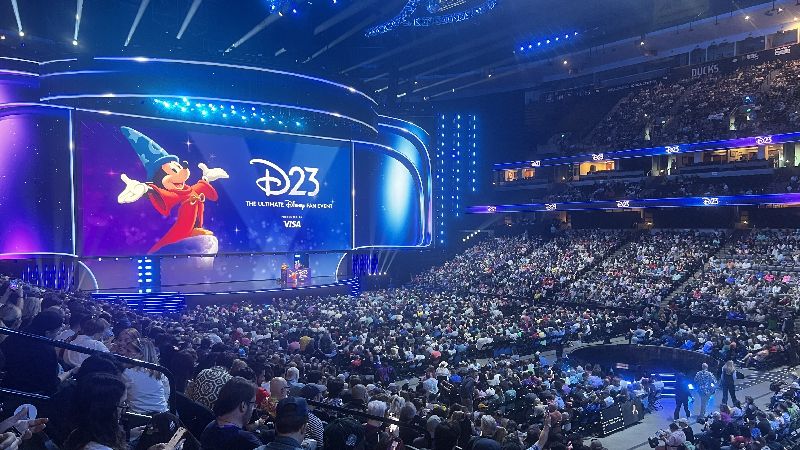 D23全球粉絲大會14日在本田中心體育館舉行發表會,向1萬2000名粉絲獨家公布多部重量級大片的製作進度。(圖/中央社)