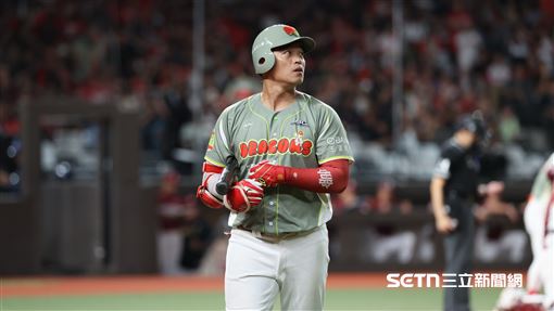 前10年外野一壘奔波　朱育賢談回歸老本行