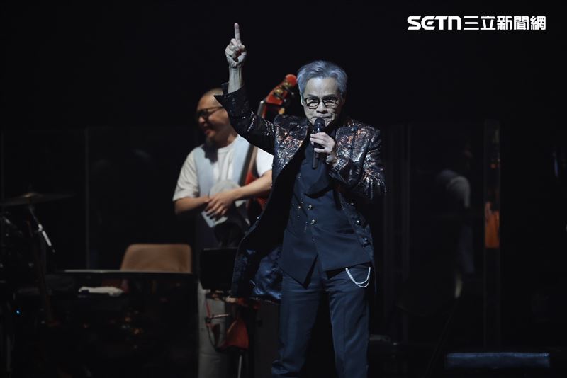 羅大佑開演唱會。(圖/記者鄭孟晃攝影)