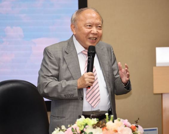 前彰基院長郭守仁涉背信罪嫌遭羈押禁見。(圖/翻攝畫面)