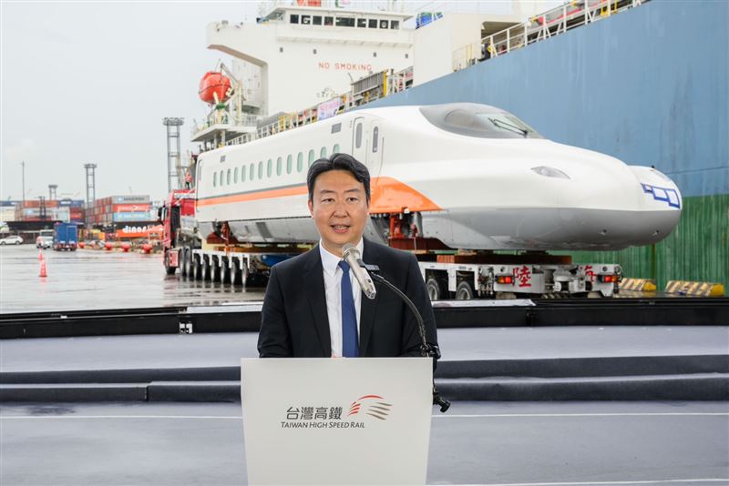 「台灣動脈 超越距離」高鐵N700ST新世代列車 今（15）日渡海抵台。（圖／台灣高鐵提供）