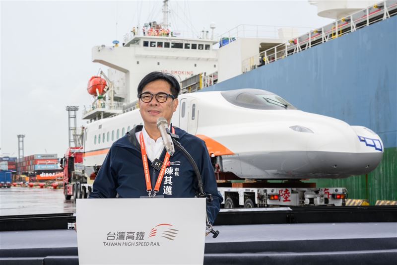 「台灣動脈 超越距離」高鐵N700ST新世代列車 今（15）日渡海抵台。（圖／台灣高鐵提供）