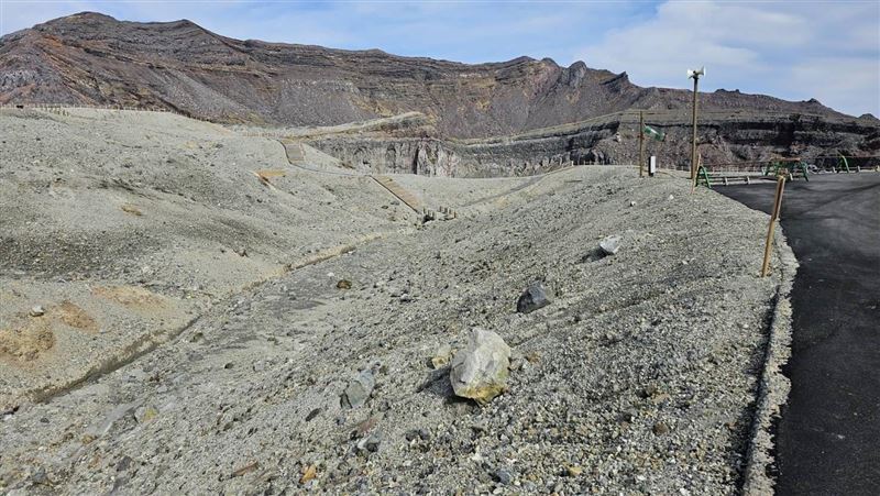 阿蘇火山警戒升!日本恐放棄吊掛台人遺體