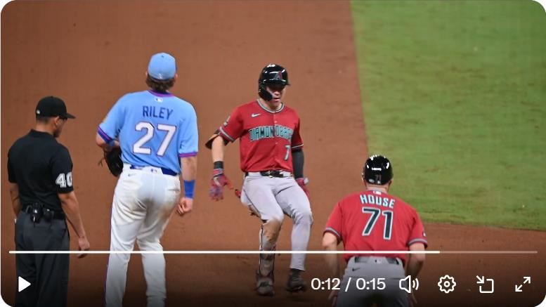卡洛爾(Corbin Carroll)敲出本季第15支三壘安打。(圖/翻攝自MLB Stats推特)