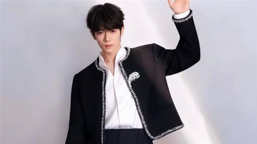 曾輝唱飛輪海名曲走音　釣出炎亞綸神回覆