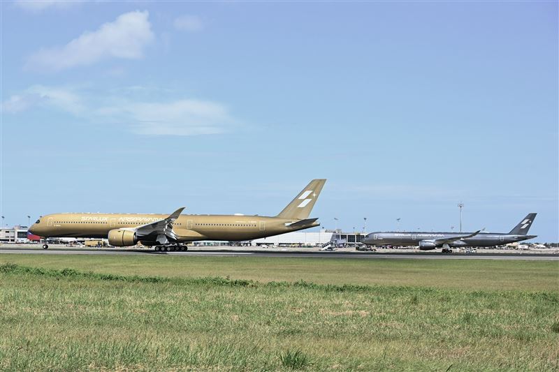 星宇航空空山金與空山銀桃機合體。(圖/星宇航空提供)
