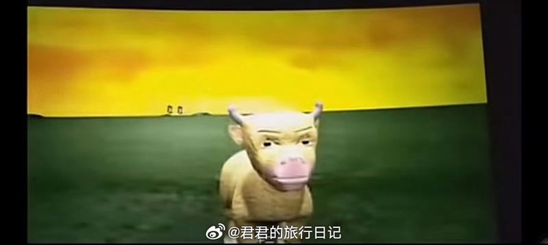 《牛來》粗糙的3D建模、僵硬的角色動作與成品畫面迅速在社群平台引發熱議。(圖/翻攝自微博)