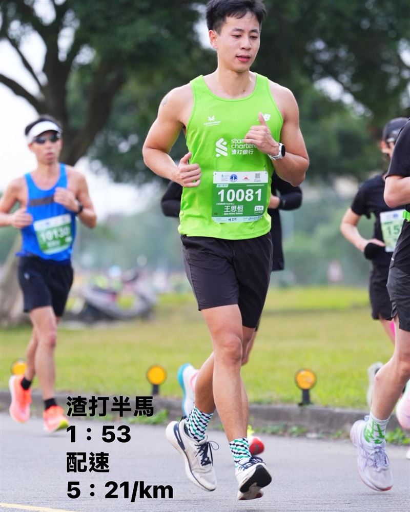 醫師王思恒表示,研究發現,人吃得越「無聊」,瘦得越多。他可以吃同樣的東西無限循環,讓他不用刻意努力,也能保持體重穩定。(圖/取自粉專「一分鐘健身教室」)