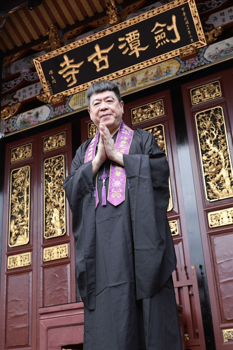 孫德榮出席法會。(圖/記者鄭孟晃攝影)